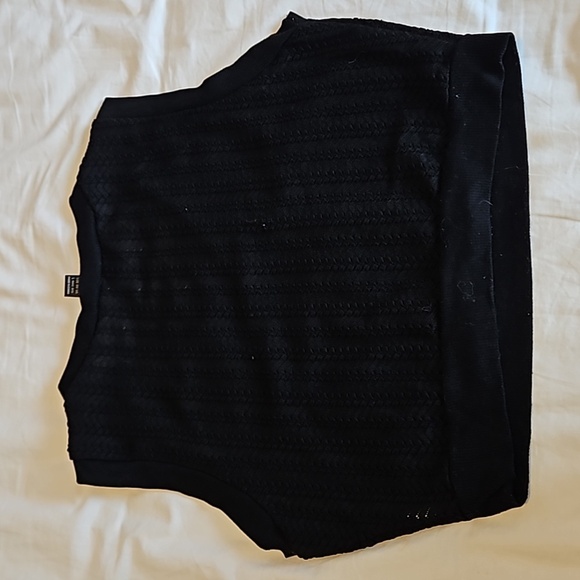 🩴Black Crop Sweater Vest Size L - Picture 4 of 7